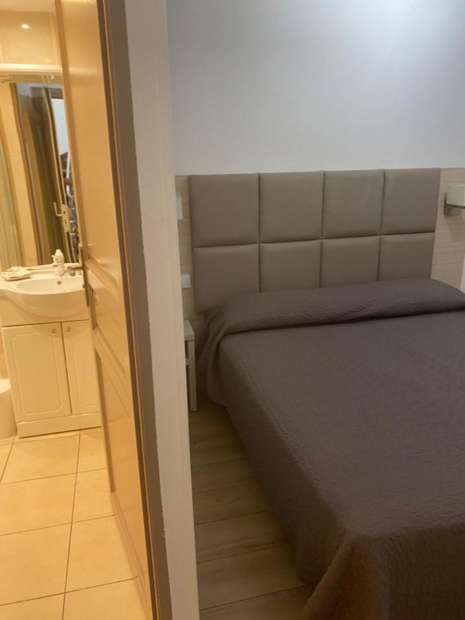 Hotel Lutetia Канни Екстер'єр фото